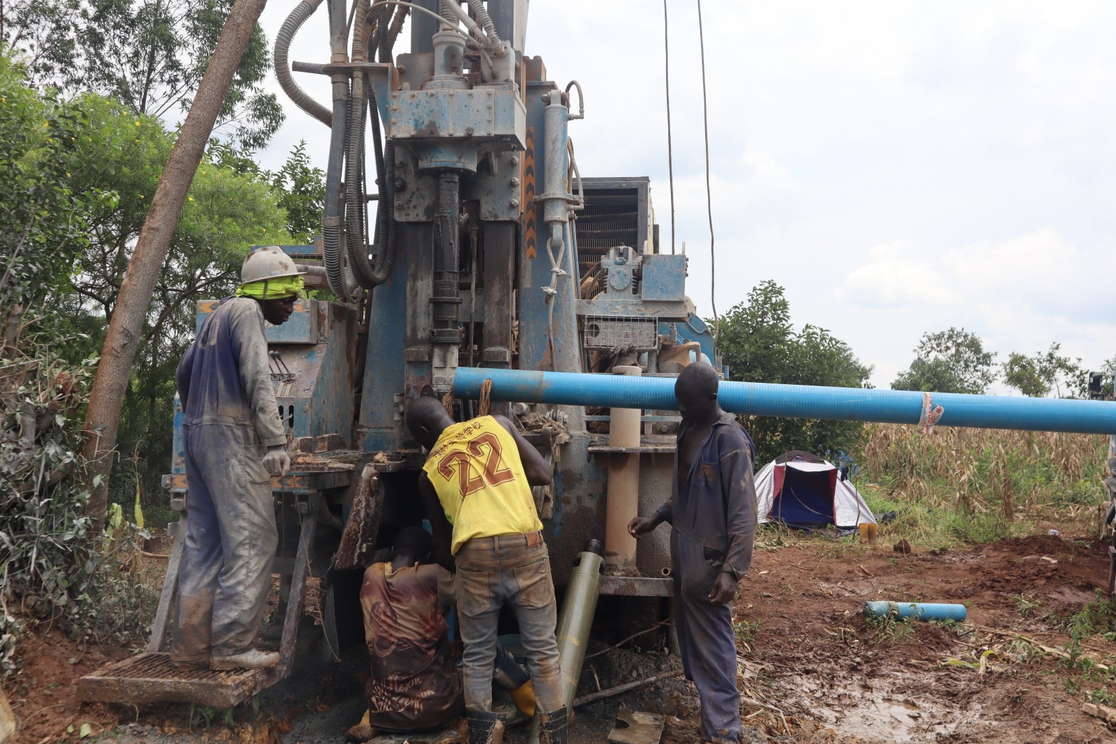 Borehole uPVC Hydro-Casing Installation
